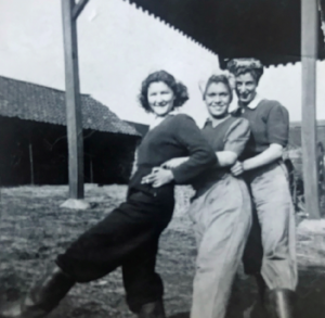 Land Girls in Smeaton