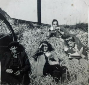 Tea break during threshing at Smeaton