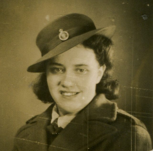 Iris Wilson (née Warren) - Women's Land Army.co.uk